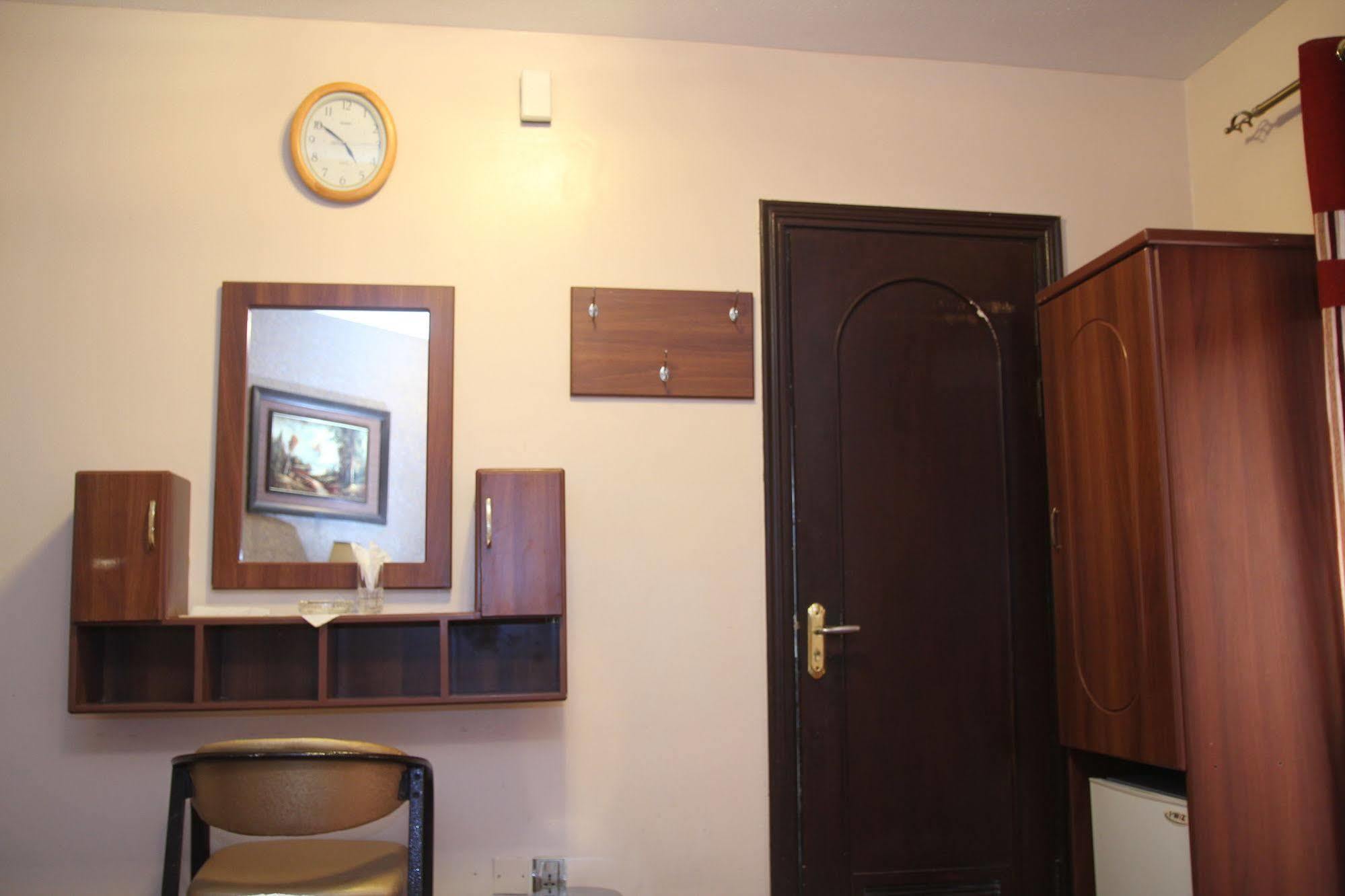 Oyo 329 Down Town Hotel Dubaj Kültér fotó